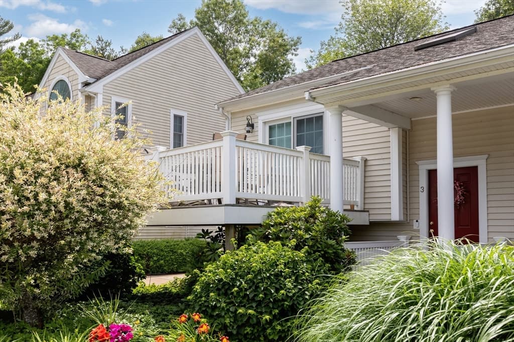 Condominium at 235 Carver Rd # 3, Plymouth MA 02360, Plymouth, photo 4 of 32