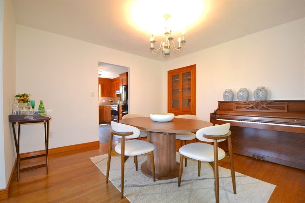 84 Oak Street, Winchester MA 01890 photo 5