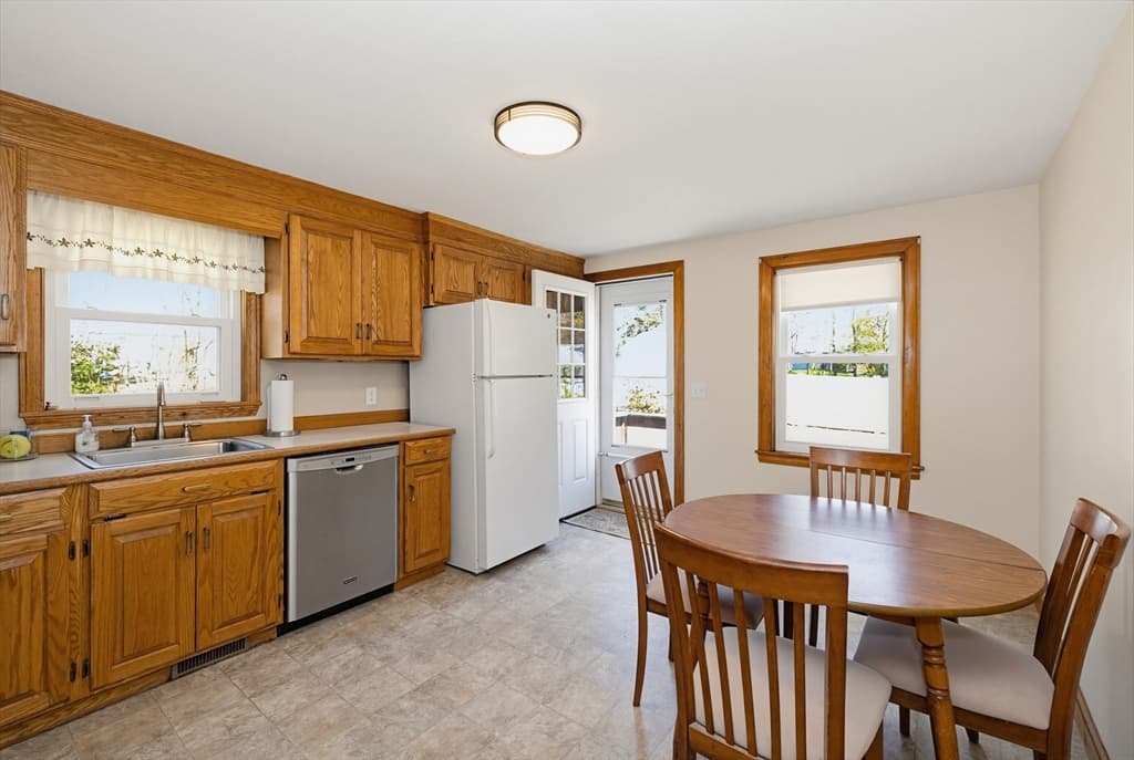 10 Tercentennial Dr, Billerica MA 01821 photo 5
