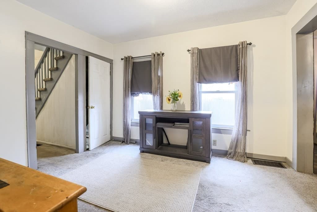 Single Family Residence at 35 Essex St, Athol MA 01331, Athol, photo 7 of 14