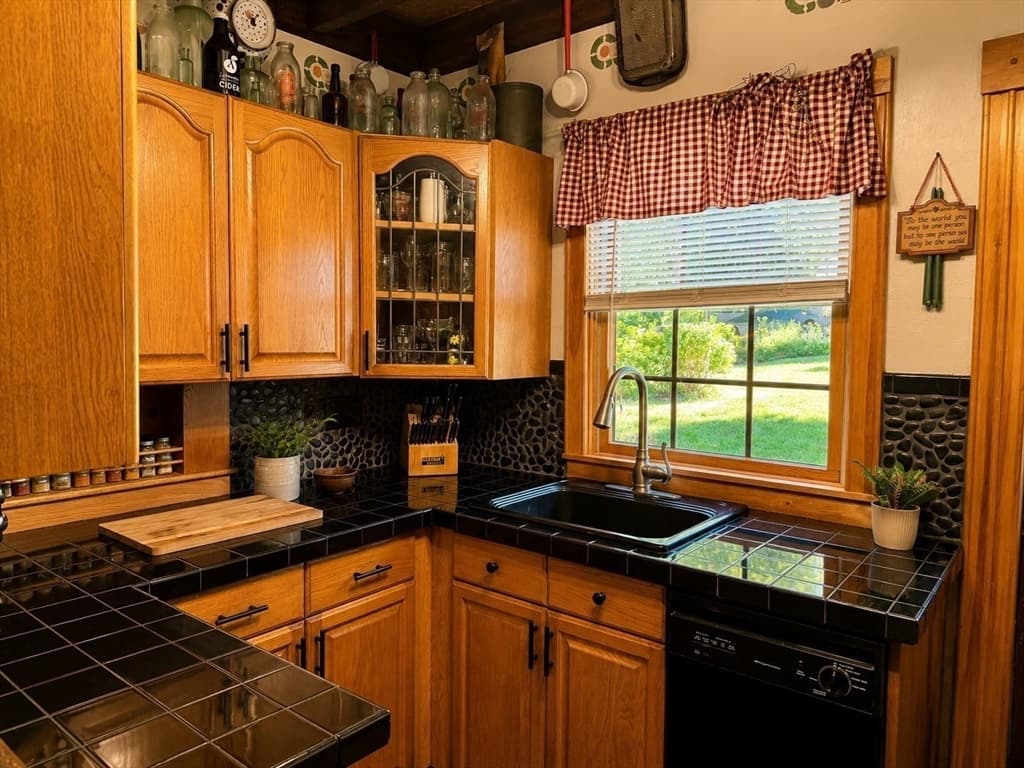Single Family Residence at 33 Coldbrook Rd, Oakham MA 01068, photo 6 of 31