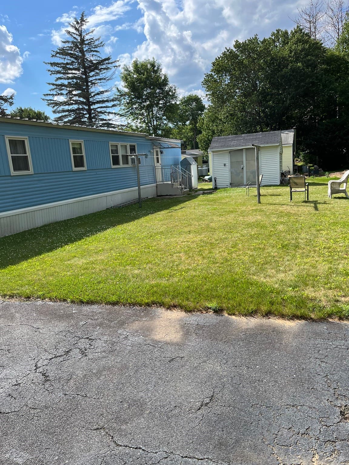 Mobile Home at 23 Riverview Cir, Brimfield MA 01010, photo 3 of 11