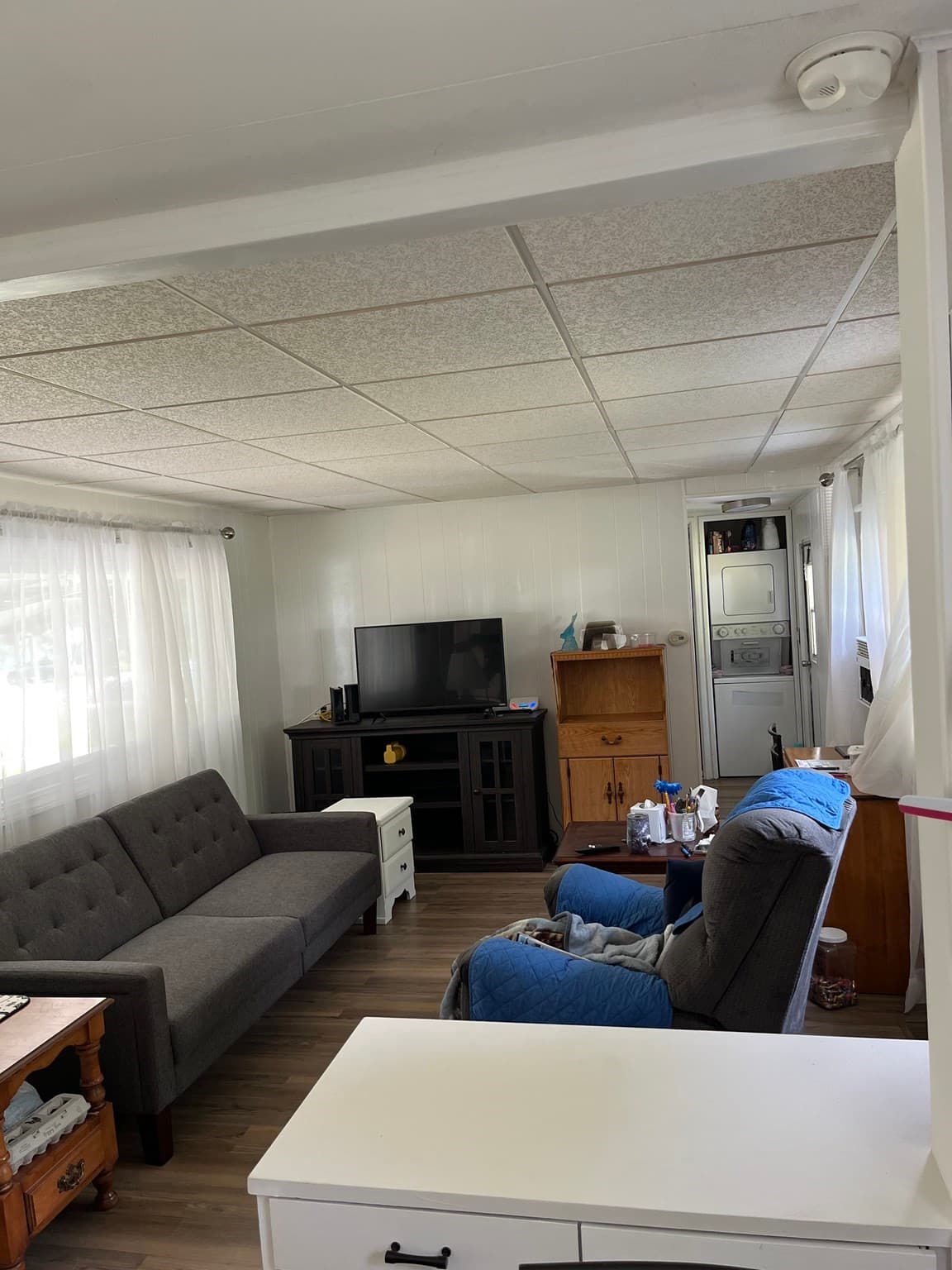 Mobile Home at 23 Riverview Cir, Brimfield MA 01010, photo 9 of 11