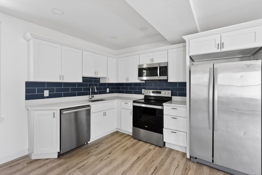 50 Lloyd Ave, Warwick RI 02889 photo 6