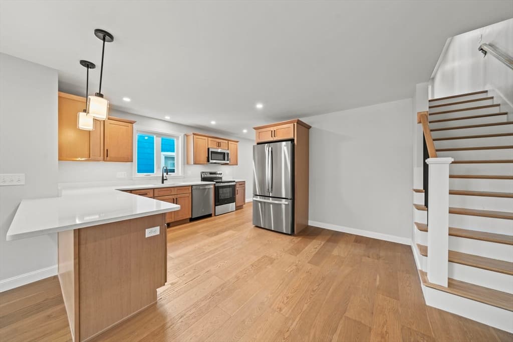 Single Family Residence at 7 4th Ave # 7, Haverhill MA 01830, photo 2 of 12