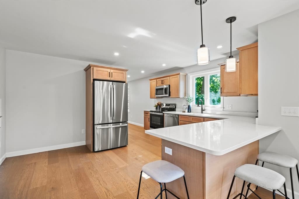 Single Family Residence at 7 4th Ave # 7, Haverhill MA 01830, photo 3 of 12