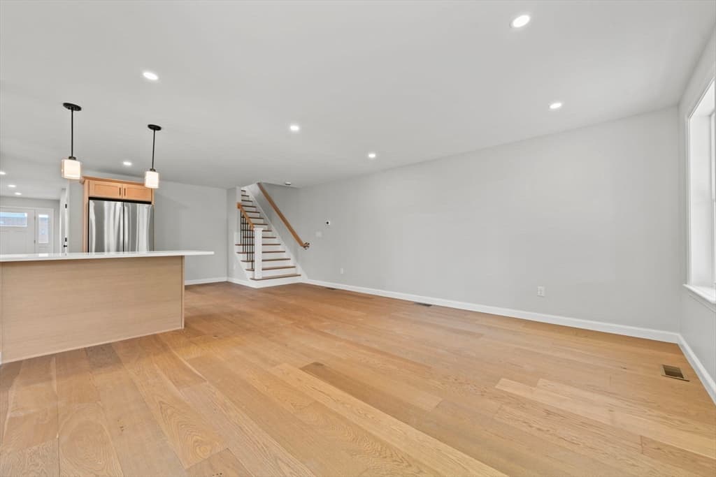 Single Family Residence at 7 4th Ave # 7, Haverhill MA 01830, photo 5 of 12