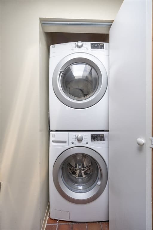 Condominium at 102 Gainsborough St # 402E, Boston MA 02115, Boston, photo 16 of 18