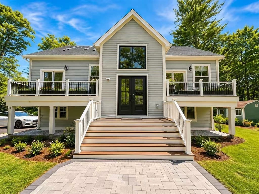 22 Meadowbrook Rd, Bedford MA 01730