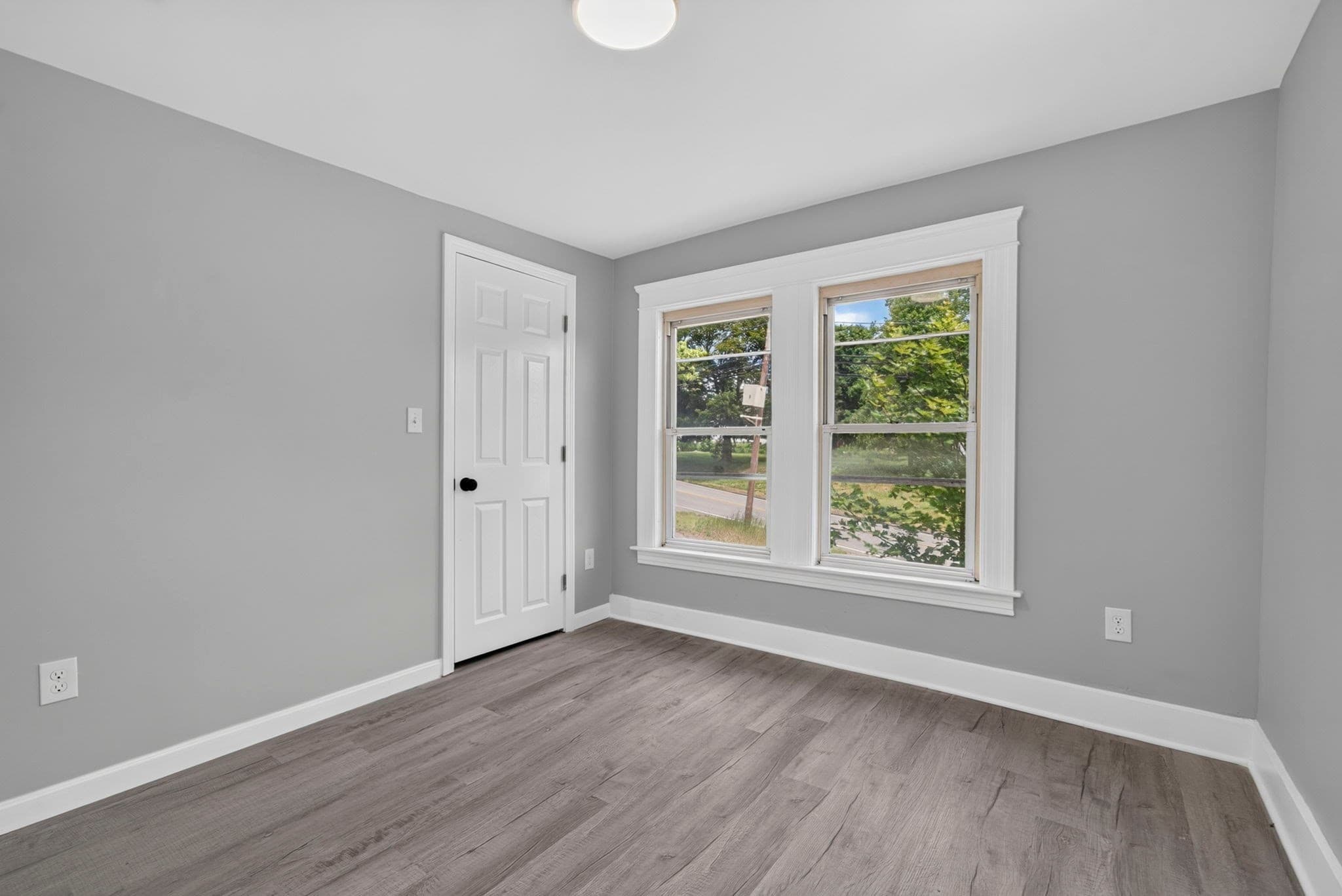 3 Family at 303 West Main Street, Millbury MA 01527, Millbury, photo 14 of 41