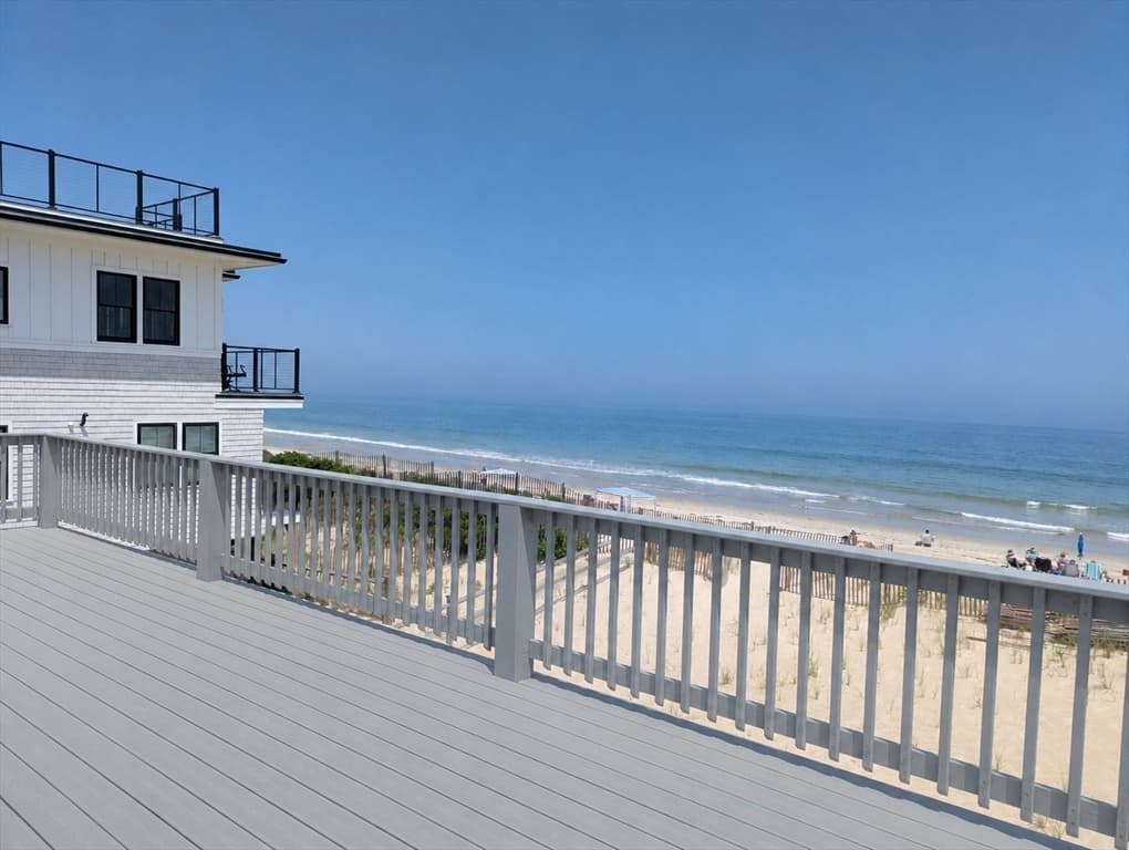 4 Family at 498-500 N End Blvd, Salisbury MA 01952, Salisbury, photo 15 of 42