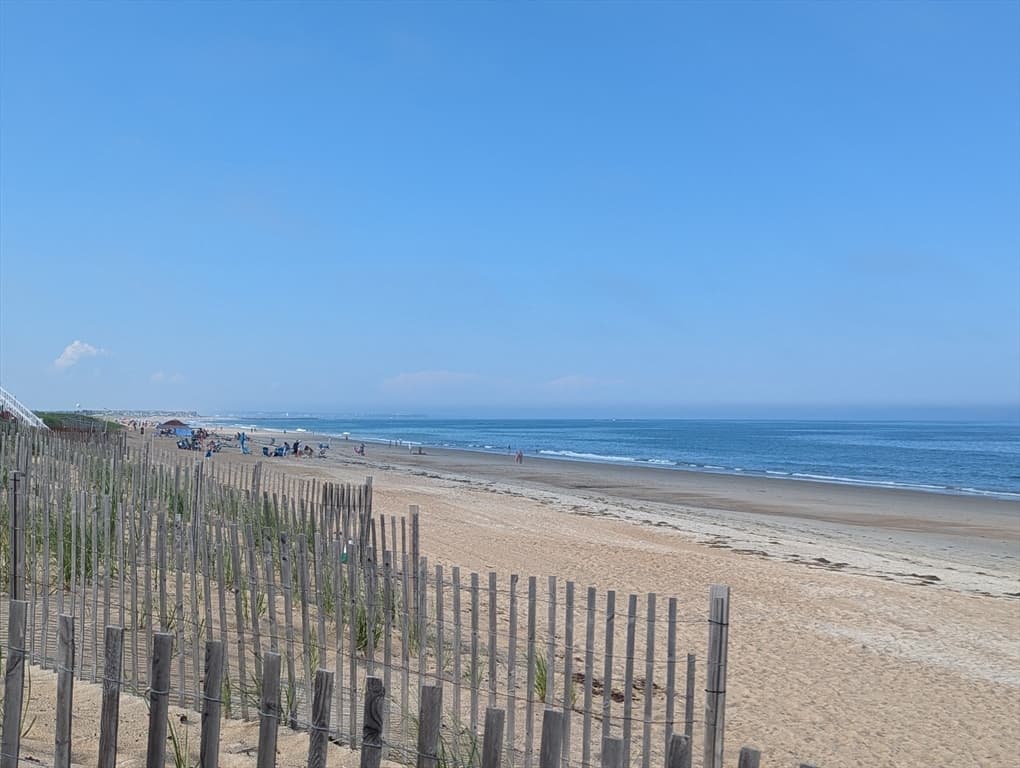 4 Family at 498-500 N End Blvd, Salisbury MA 01952, Salisbury, photo 40 of 42
