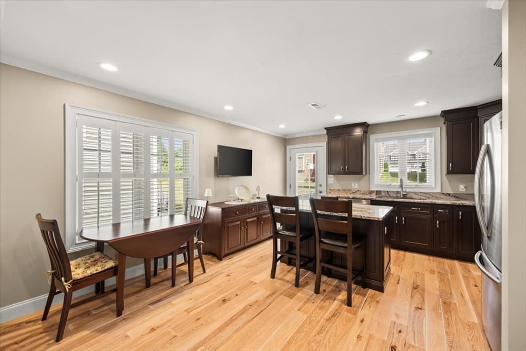 8 Bernards Way # 8, Lakeville MA 02347 photo 12