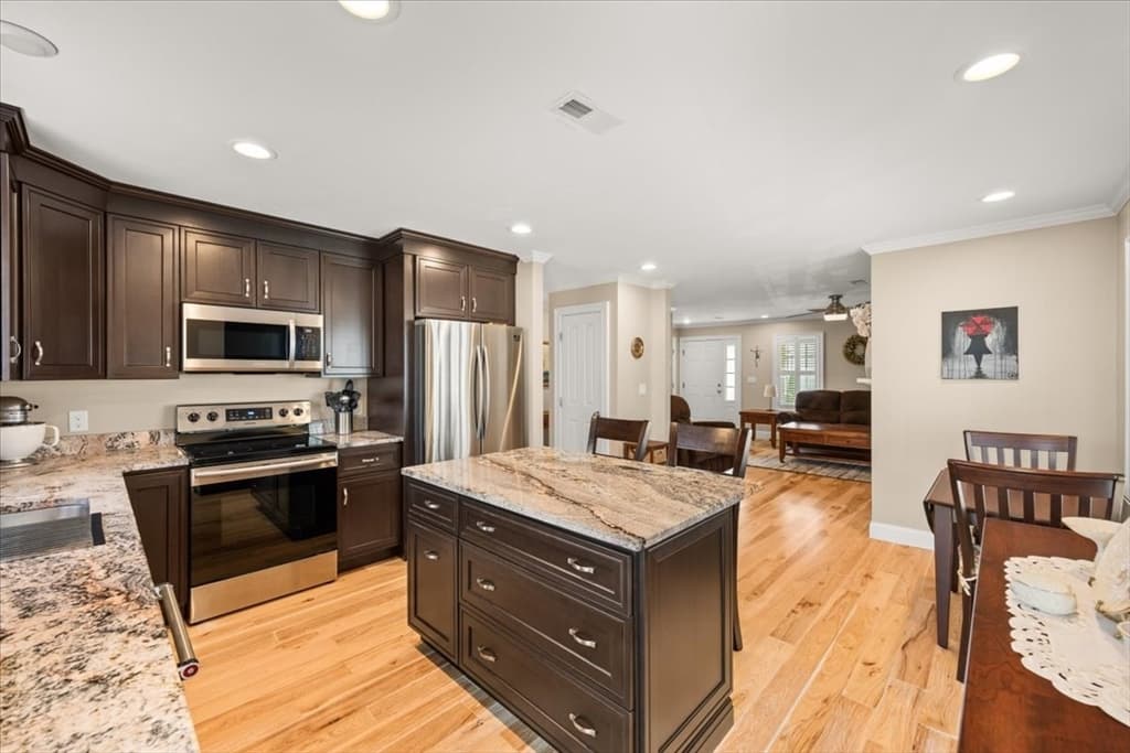 8 Bernards Way # 8, Lakeville MA 02347 photo 18