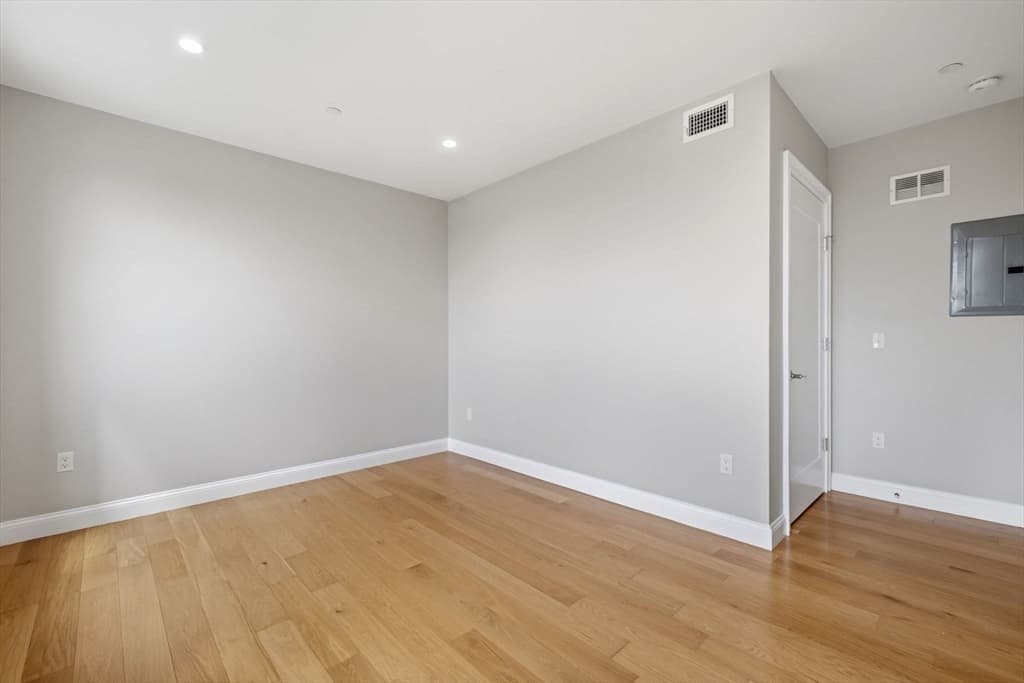 Condominium at 40 Westmoreland St # 8, Boston MA 02124, Boston, photo 18 of 22