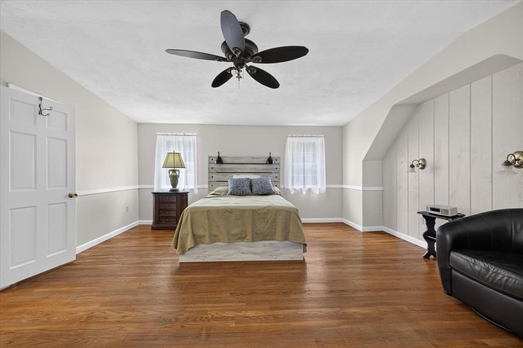 11 Foster St, Oxford MA 01540 photo 17