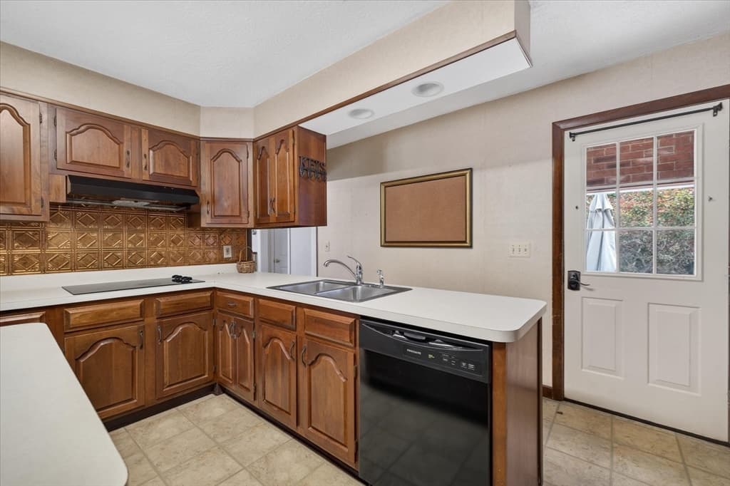 11 Foster St, Oxford MA 01540 photo 7