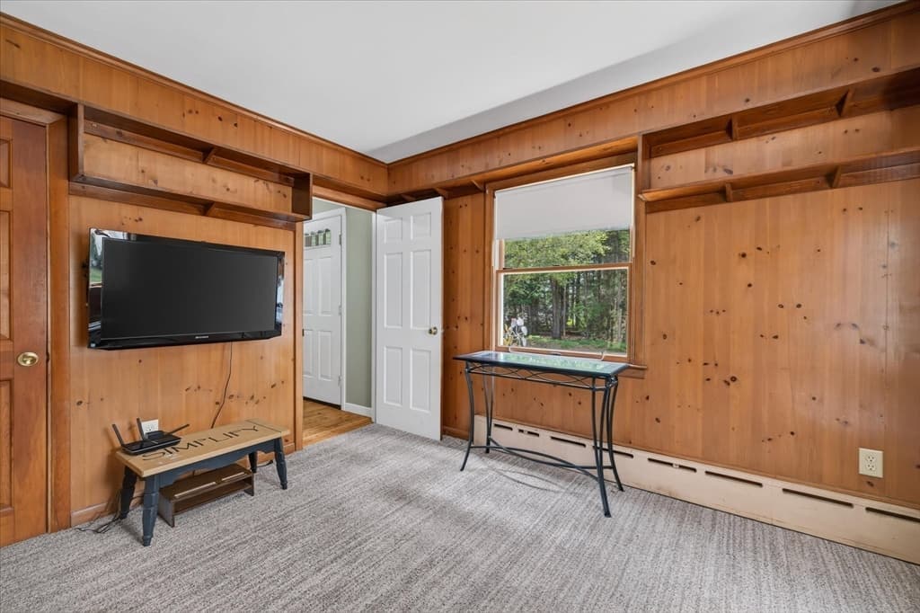 11 Foster St, Oxford MA 01540 photo 15