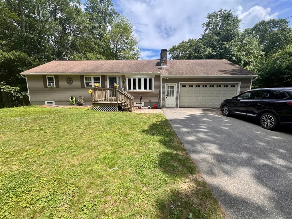26 Donnelly Cross Rd, Spencer MA 01562
