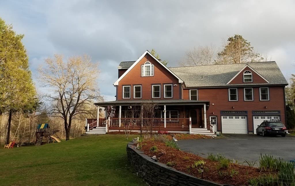 18 West Shore Drive, Goshen MA 01032