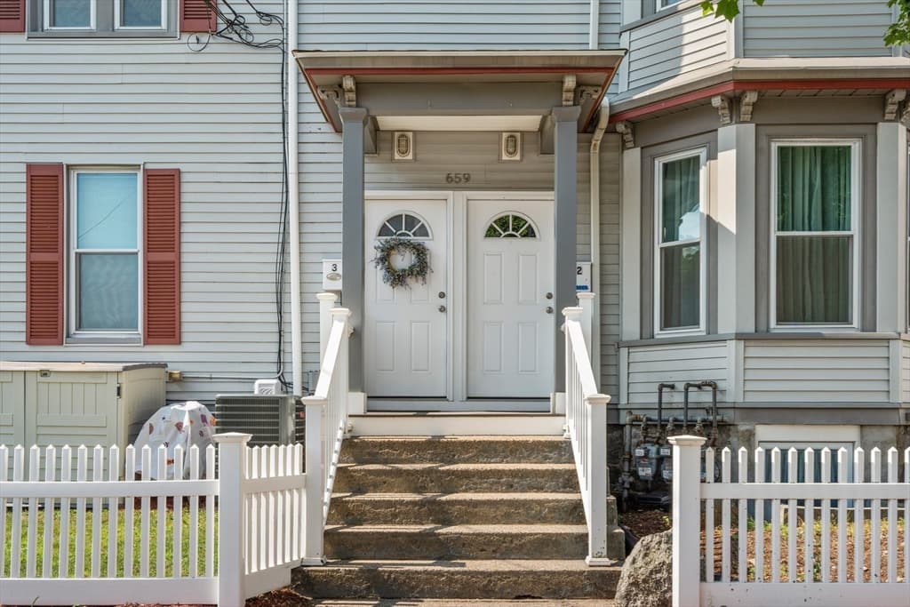 659 Moody St # 3, Waltham MA 02453 photo 2