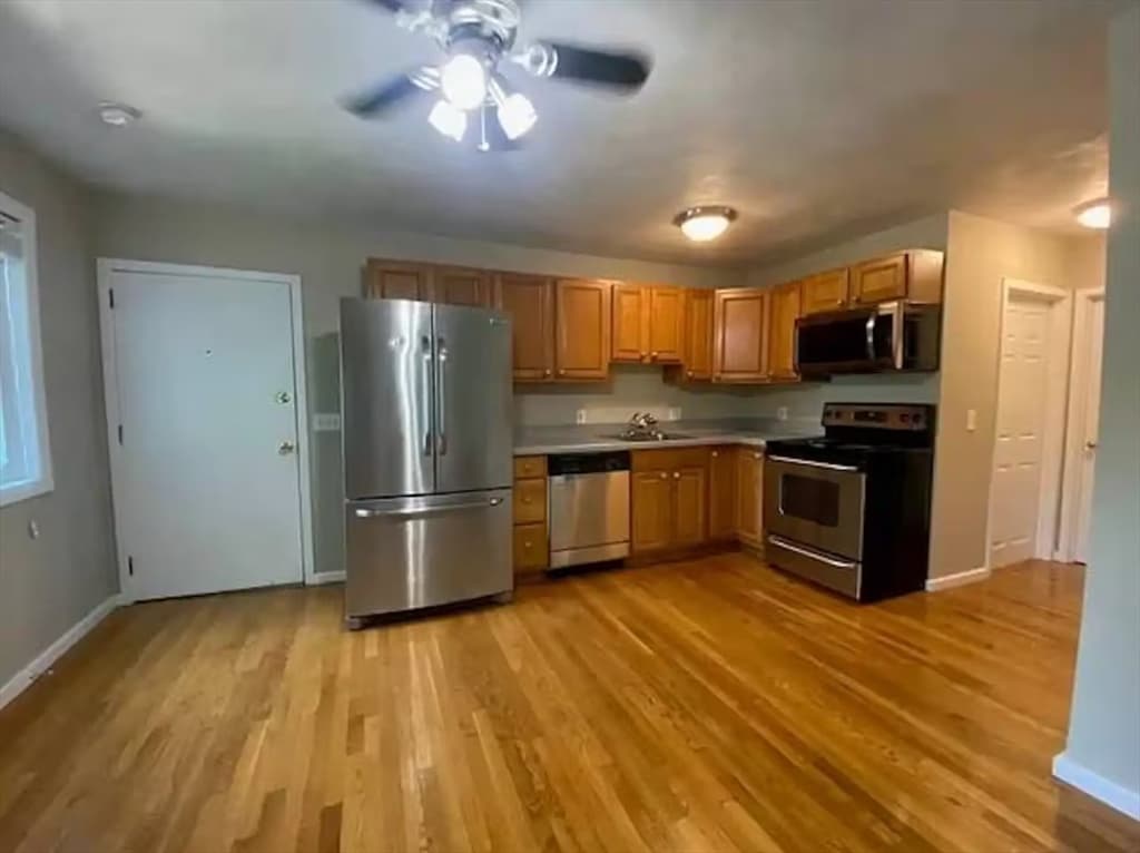 16 Cleveland Place # 8, Gloucester MA 01930