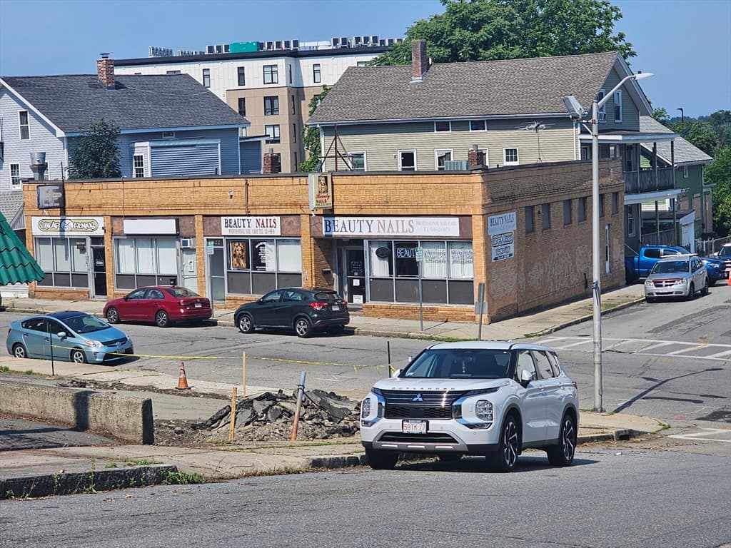 820 North Main Street, Fall River MA 02720 photo 2