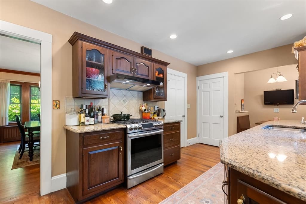 114 South Border Road, Medford MA 02155 photo 16