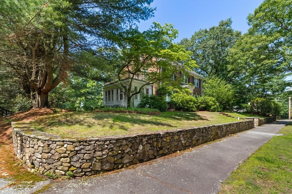 114 South Border Road, Medford MA 02155 photo 34
