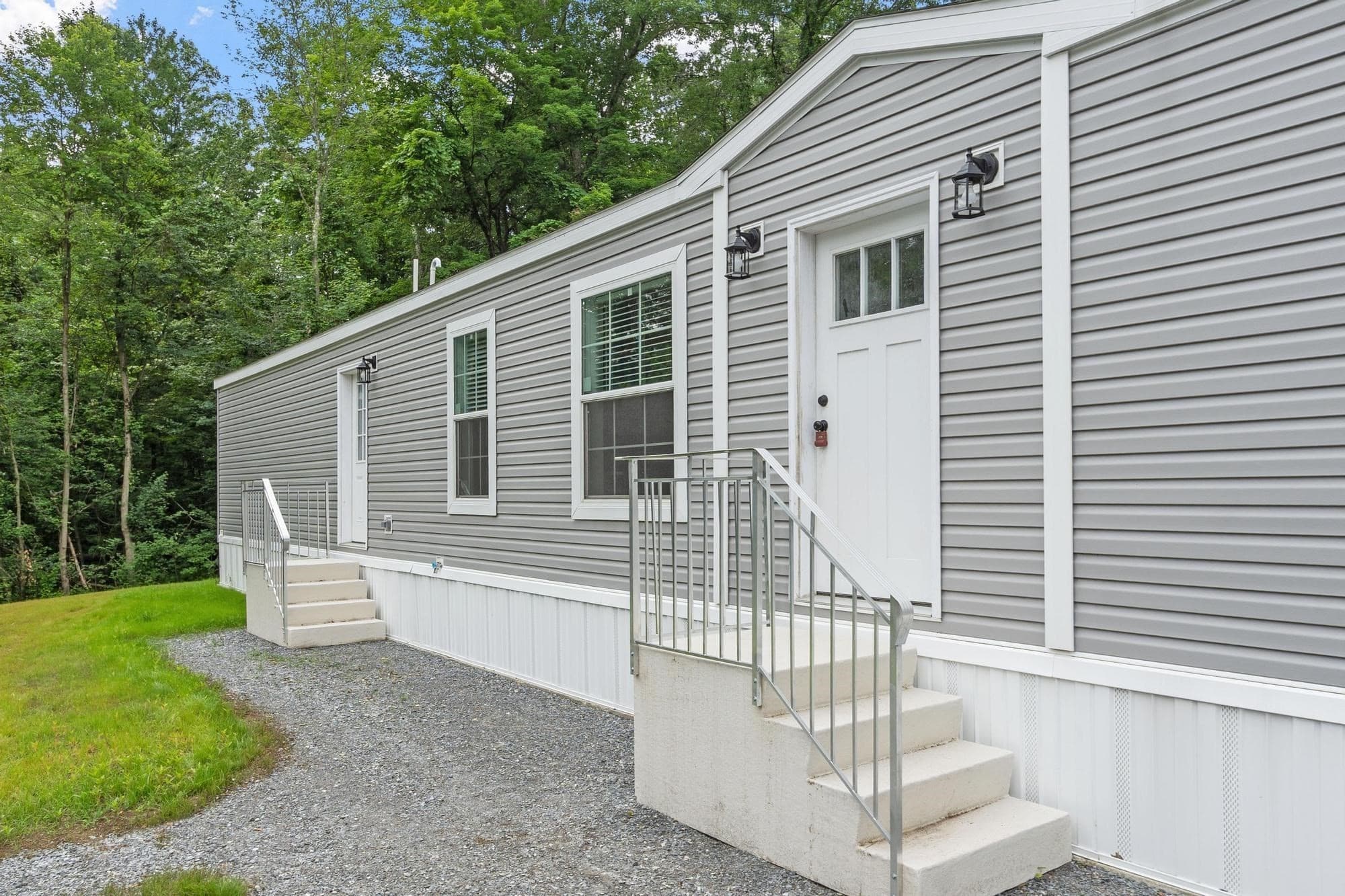 1990 Mass Ave # 10, Lunenburg MA 01462