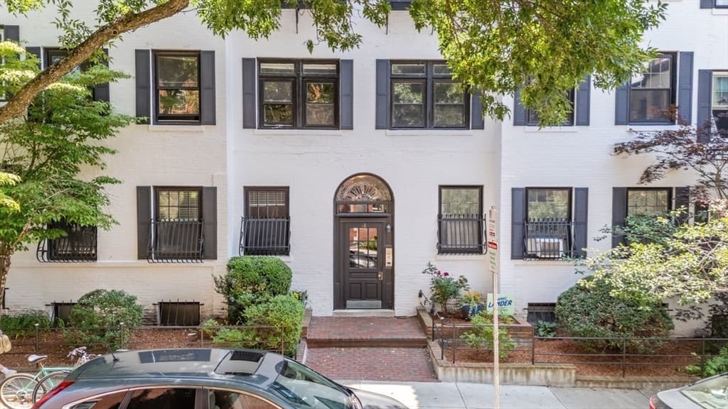 Condominium at 18 Medfield St. # 4, Boston MA 02215, Boston, photo 22 of 30