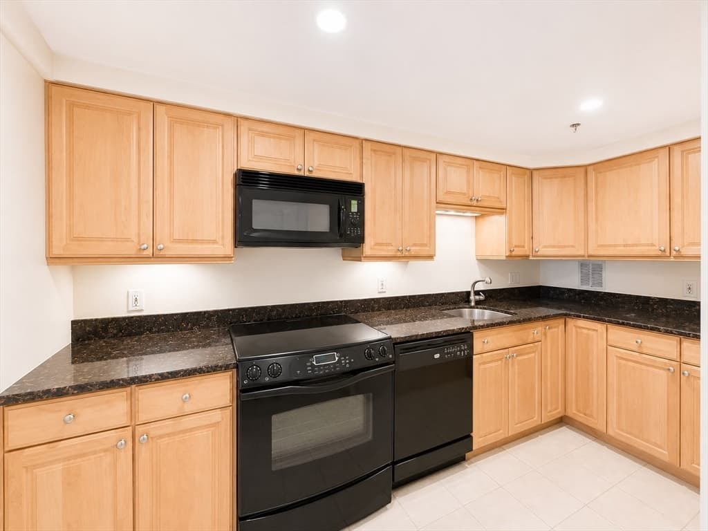 200 Market St # 204, Lowell MA 01852 photo 5