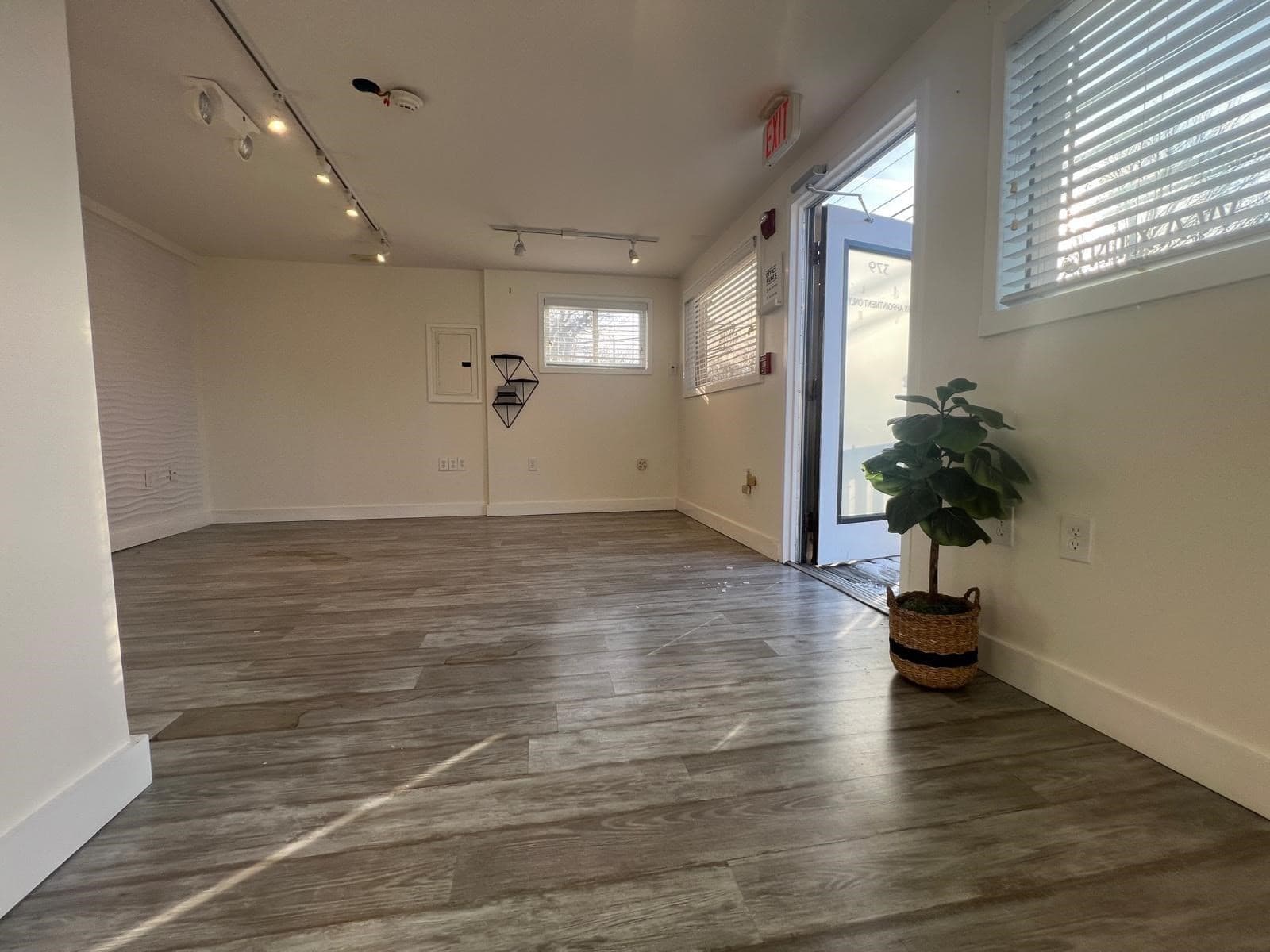 Commercial Sale at 379 Sconticut Neck Rd, Fairhaven MA 02719, photo 12 of 24
