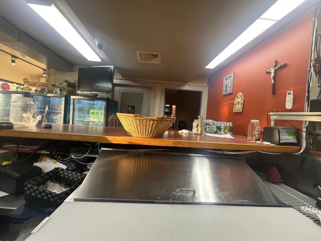 381 Sconticut Neck Rd, Fairhaven MA 02719 photo 19