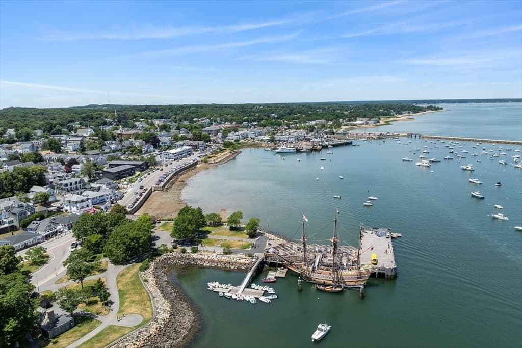 Condominium at 27 Howland # 7, Plymouth MA 02360, Plymouth, photo 3 of 39