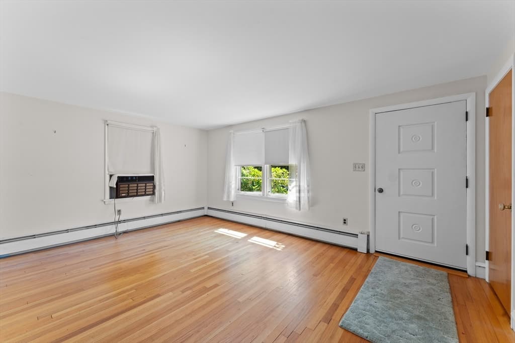 Single Family Residence at 48 Westbrook Dr, Seekonk MA 02771, Seekonk, photo 9 of 33