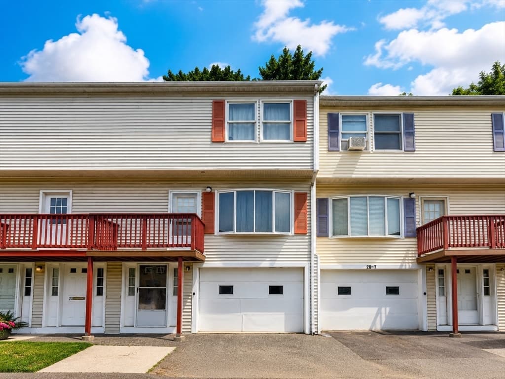 20-7 Rice Ln, Worcester MA 01604 photo 2