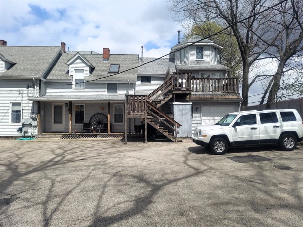 6 Buffum St, Worcester MA 01603 photo 4