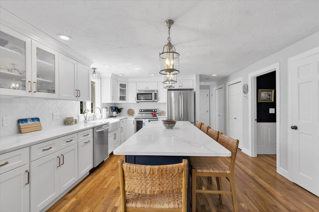 Single Family Residence at 27 Crestview Dr, Sandwich MA 02537, Sandwich, photo 14 of 41