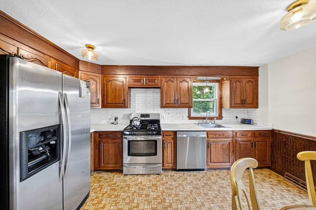 Single Family Residence at 1761 Washington Street, East Bridgewater MA 02333, East Bridgewater, photo 10 of 32