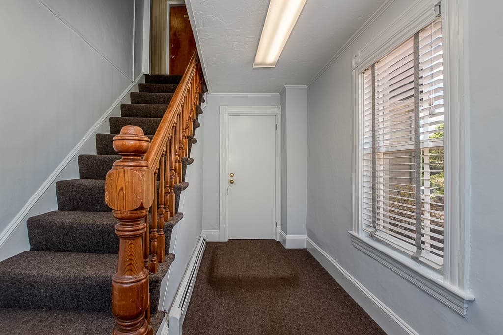 27 Jefferson St, Taunton MA 02780 photo 2