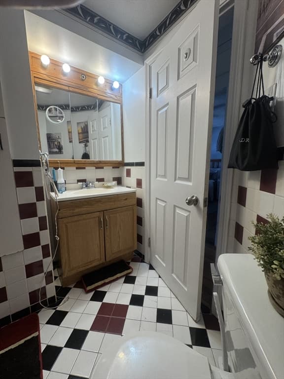 29 Adams Ave, Everett MA 02149 photo 23