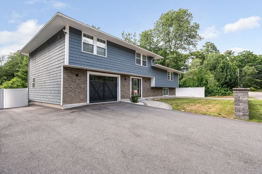 230 North St, Tewksbury MA 01876 photo 2