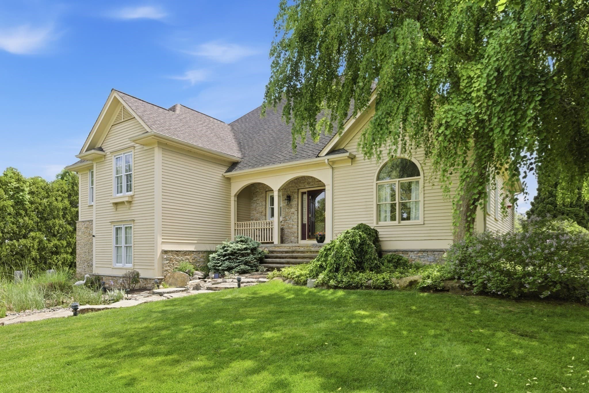 Single Family Residence at 3 Sandpiper Dr, Westport MA 02790, photo 3 of 41