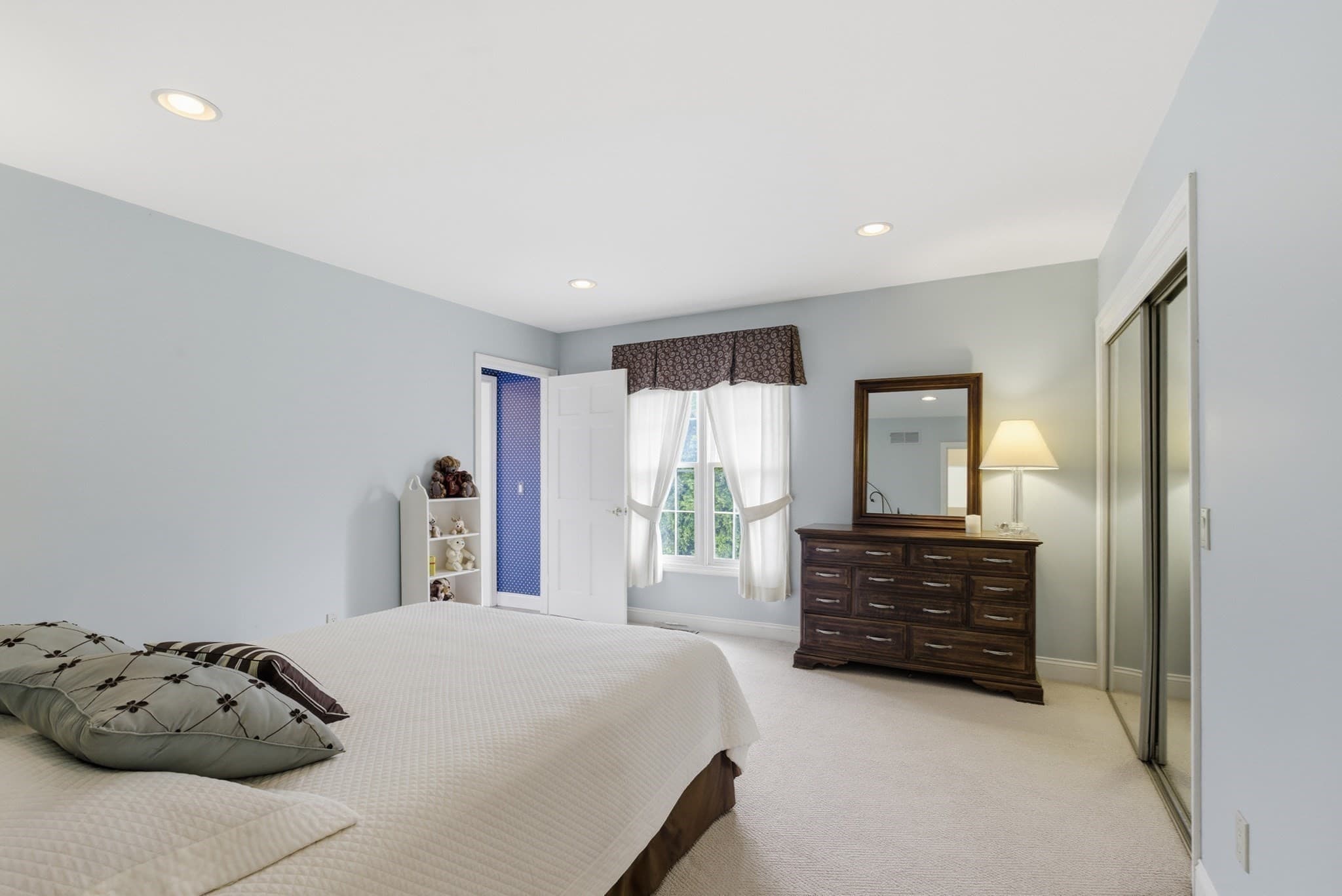 Single Family Residence at 3 Sandpiper Dr, Westport MA 02790, photo 28 of 41