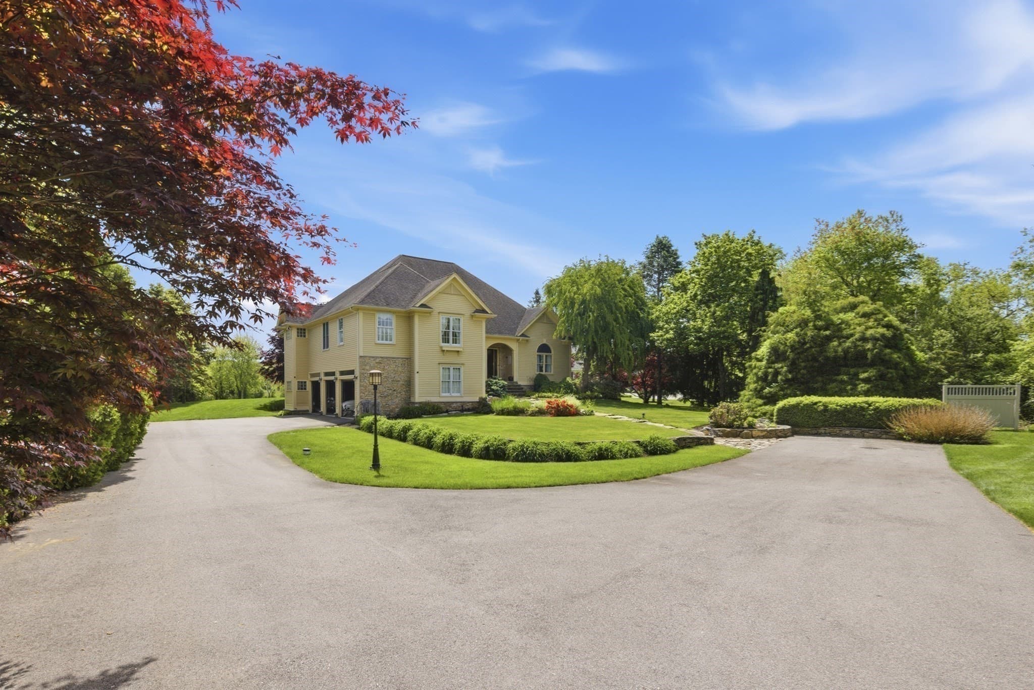 Single Family Residence at 3 Sandpiper Dr, Westport MA 02790, photo 9 of 41