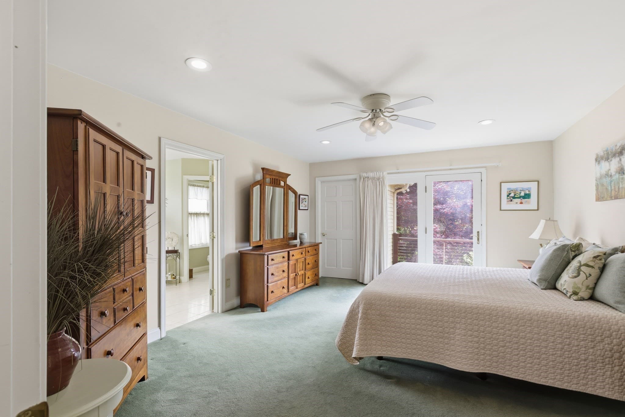 Single Family Residence at 3 Sandpiper Dr, Westport MA 02790, photo 24 of 41