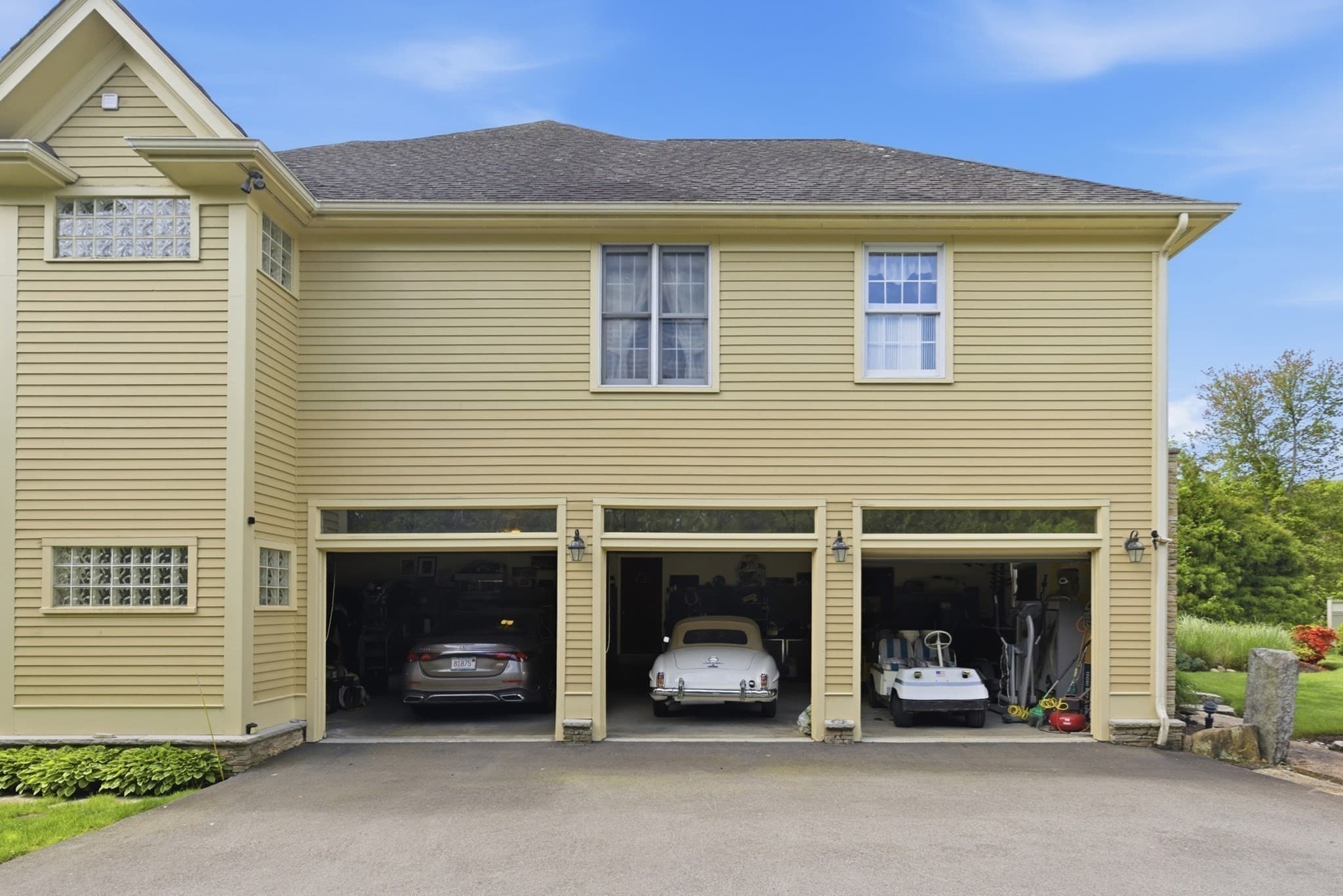 Single Family Residence at 3 Sandpiper Dr, Westport MA 02790, photo 37 of 41