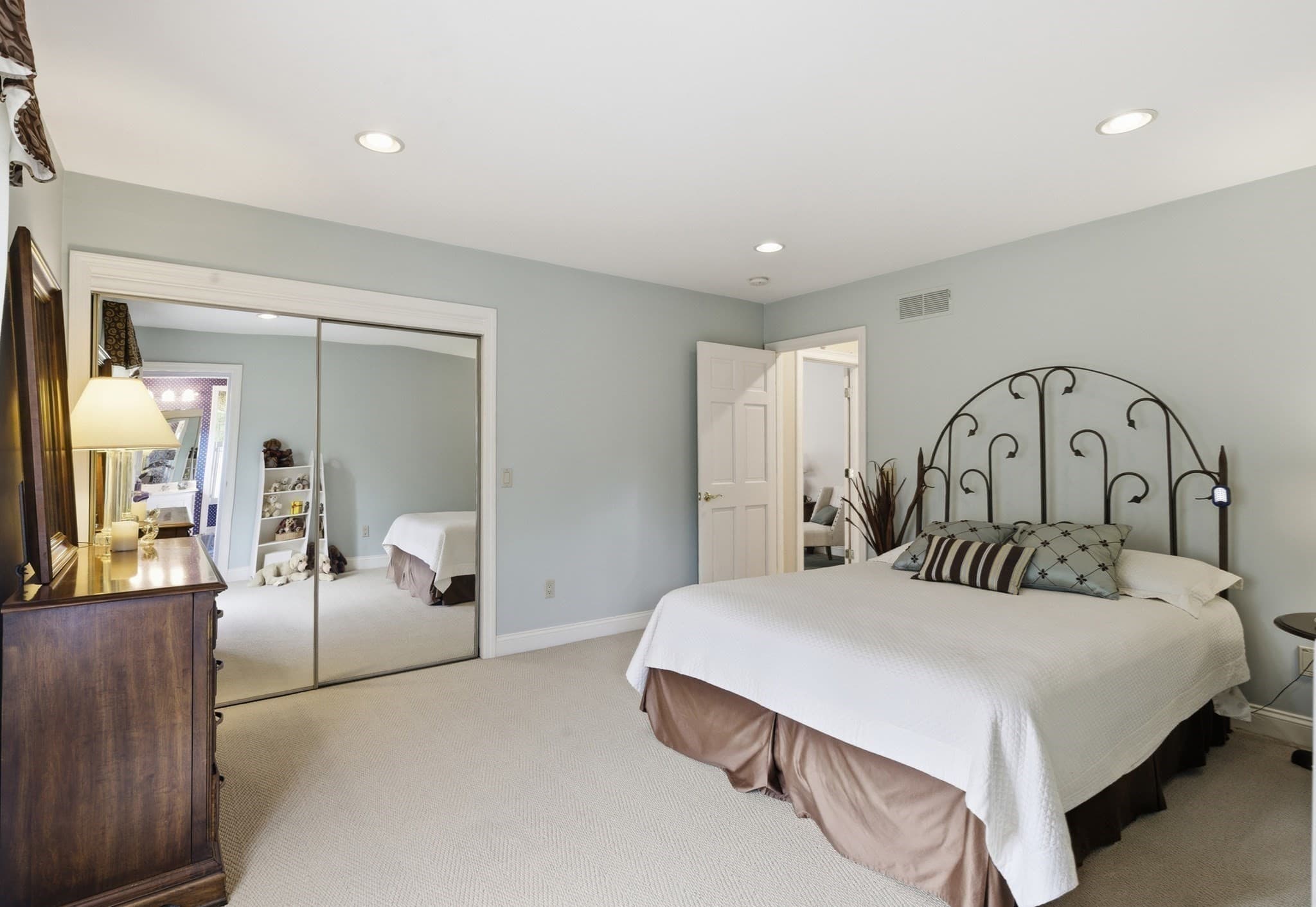 Single Family Residence at 3 Sandpiper Dr, Westport MA 02790, photo 29 of 41