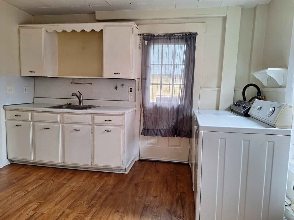 4 Family at 38-40 Morse Ave, Ware MA 01082, Ware, photo 9 of 35